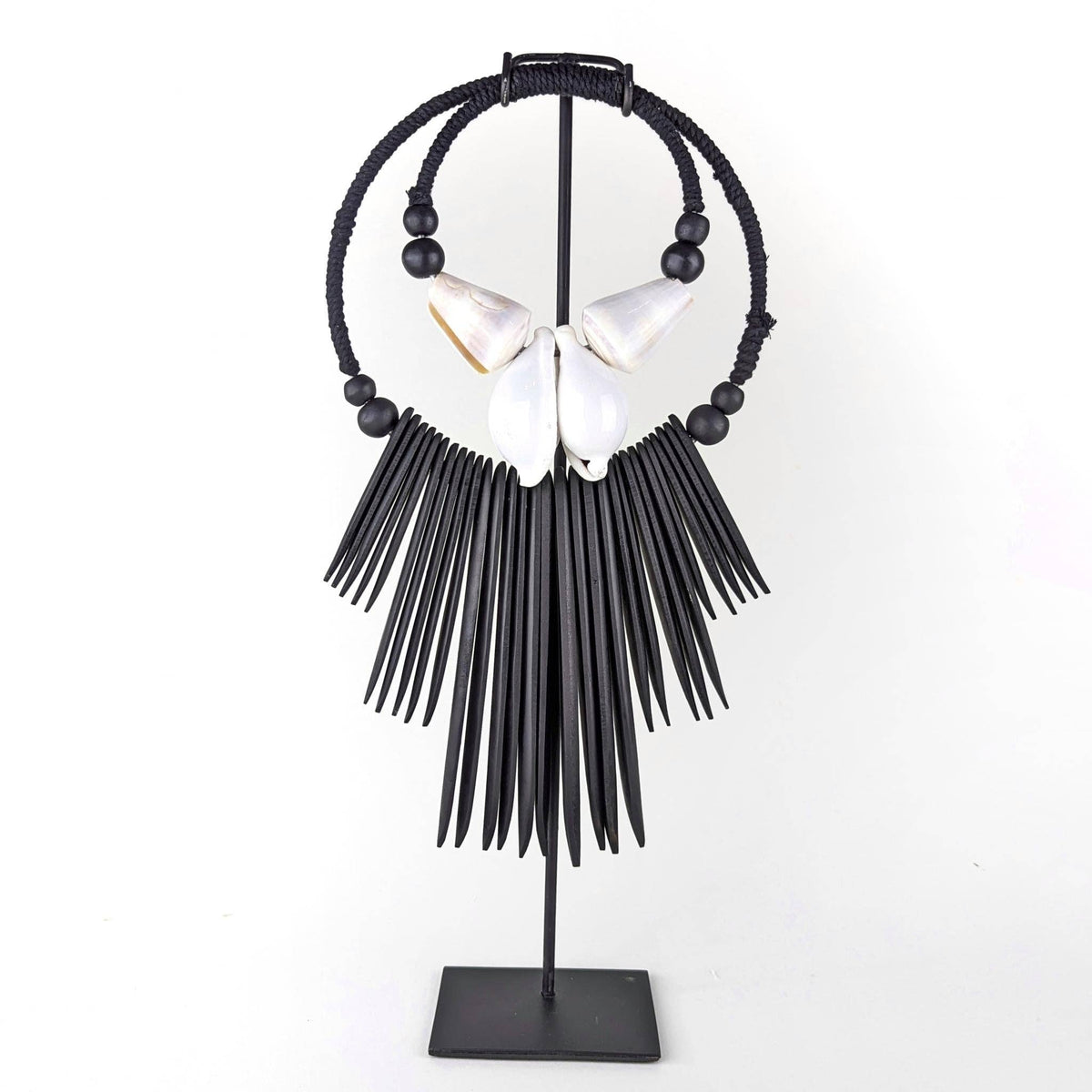 Coastal Shell Décor Necklace on Stand – Black & White