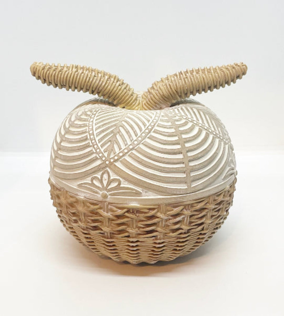 Oversize Apple Decor