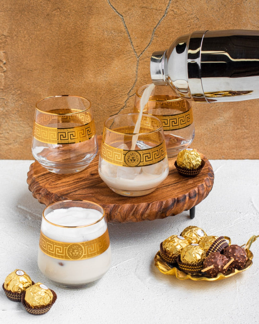 Medusa Stylish and Luxe Design Set/4 Scotch/Whiskey Glasses Gold