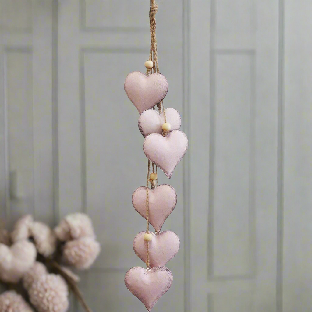 Hanging Heart Trail - Pink