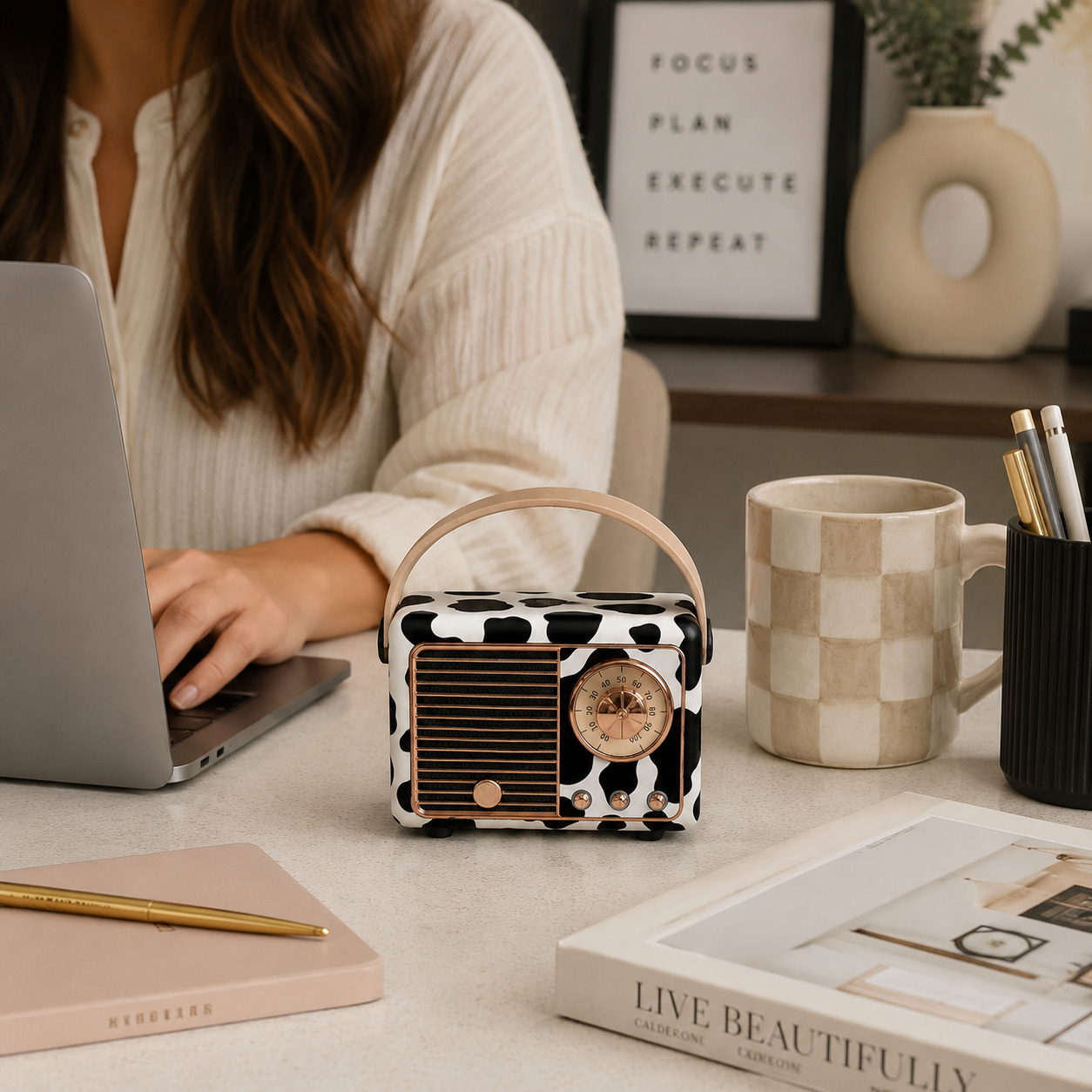 Retro Cow Print Bluetooth Speaker