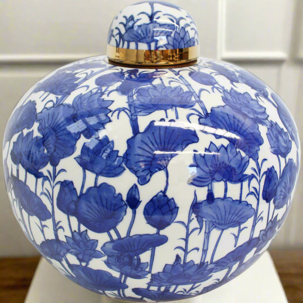 Water Lily Gold Trim Ginger Jar