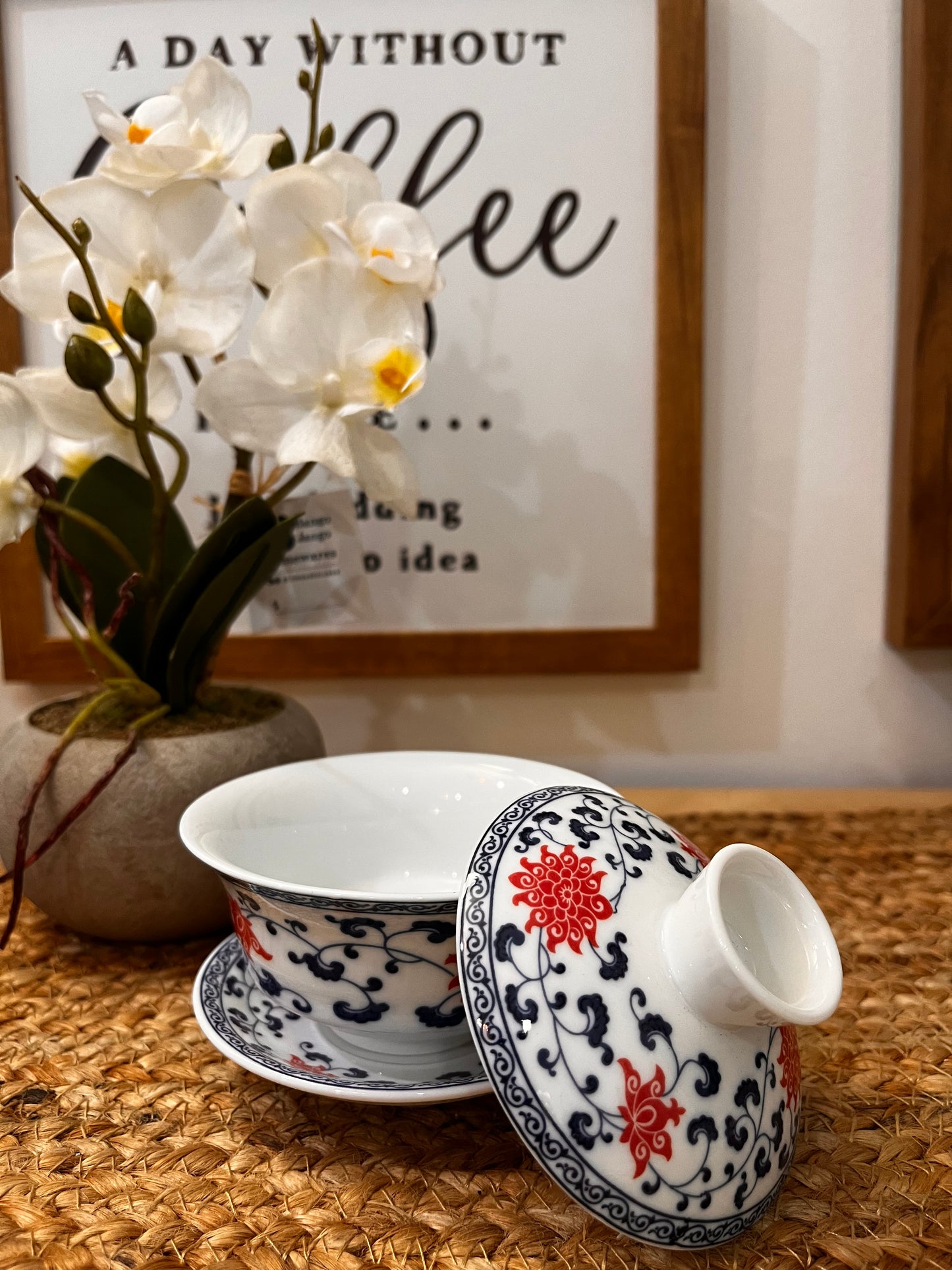 Traditional Tea cup with lid